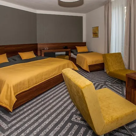 99 Hotel