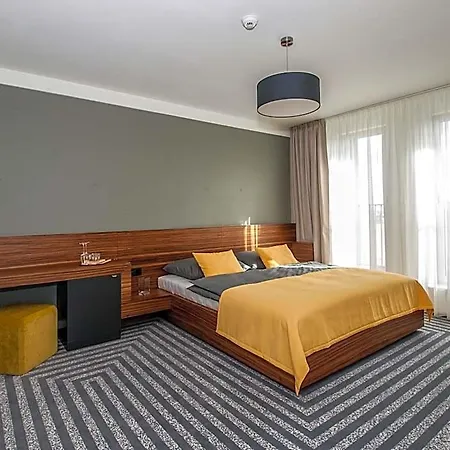 99 Hotel
